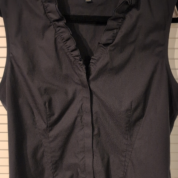 Brooks Brothers Black Ruffled Sleeveless Blouse - Picture 4 of 9